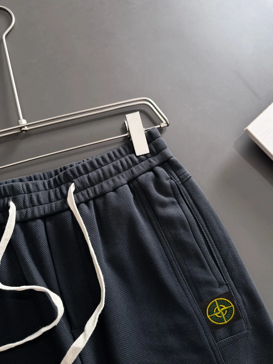 Next day shipment P360 2025 new autumn elastic band casual pants, thick custom-made fabrics, high breathability and comfort, impeccable details, brand element design concept, reflecting high quality. It feels delicate and soft! It presents a casual cut and the upper body shape is great! Size: M-4XL